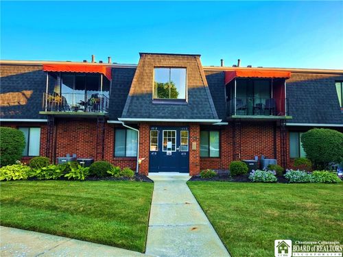 43B Foxberry Dr, Amherst, NY, 14068-1023 | Card Image