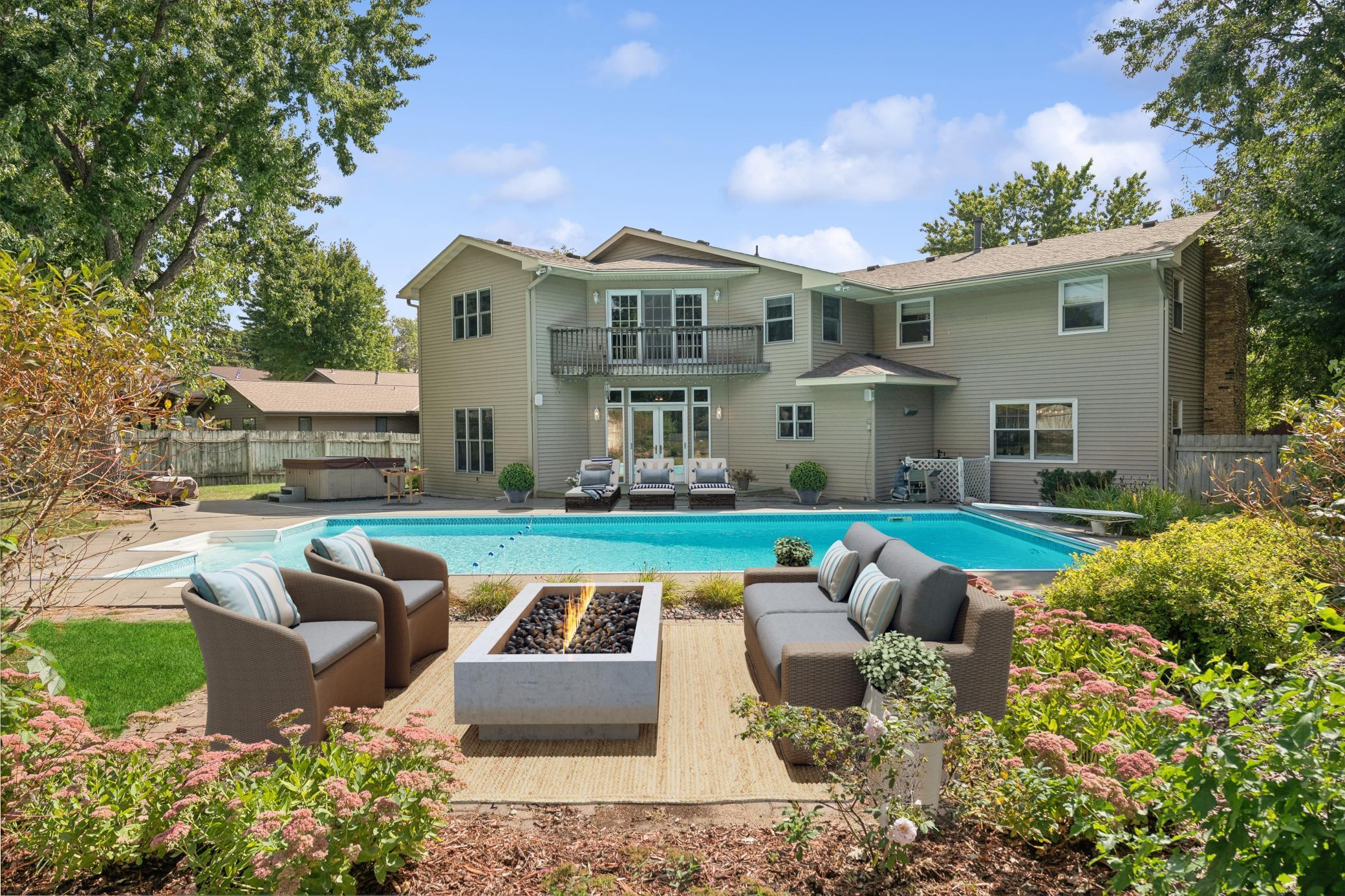 108th Ave, Minneapolis, MN 55448