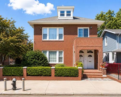 6135 Liebig Ave, Bronx, NY, 10471-1007 | Card Image