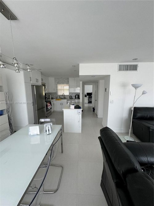 10-1501 Arthur St, Hollywood, FL, 33020-3770 | Card Image