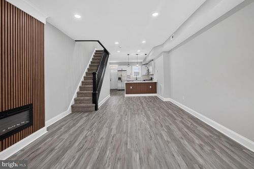2605 E Hoffman St, BALTIMORE, MD, 21213-3735 | Card Image