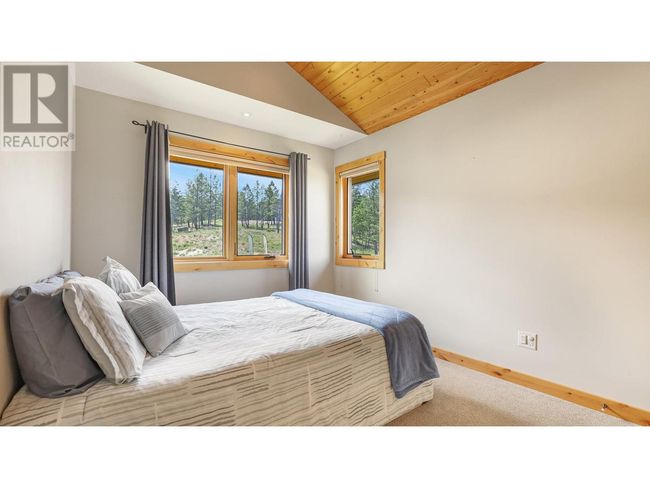 1910 Pineridge Dr, House other with 5 bedrooms, 3 bathrooms and 23 parking in Invermere BC | Image 26