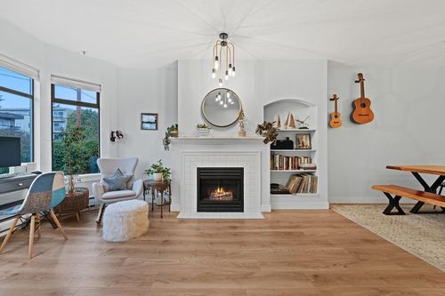 14-221 Ash St, New Westminster, BC, V3M3M5 | Card Image