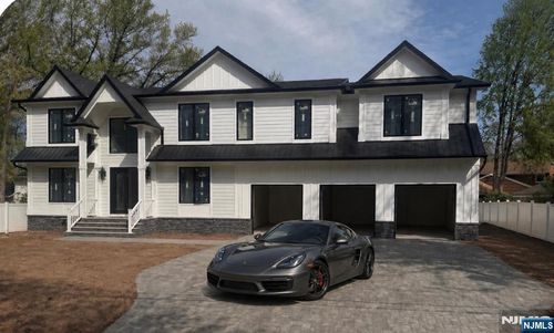 532 Hobart Rd, Paramus, NJ, 07652-5613 | Card Image