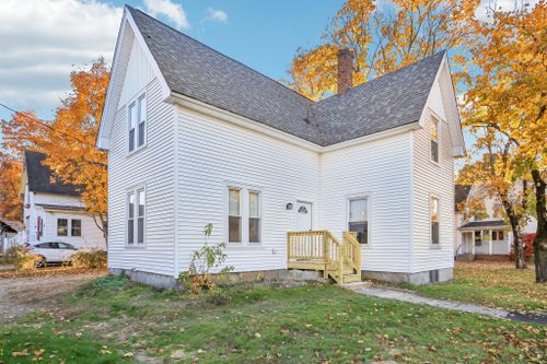 24 Elm Street, Goffstown, NH, 03045 | Card Image