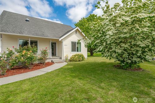 1800 Pine St, Lynden, WA, 98264-9772 | Card Image
