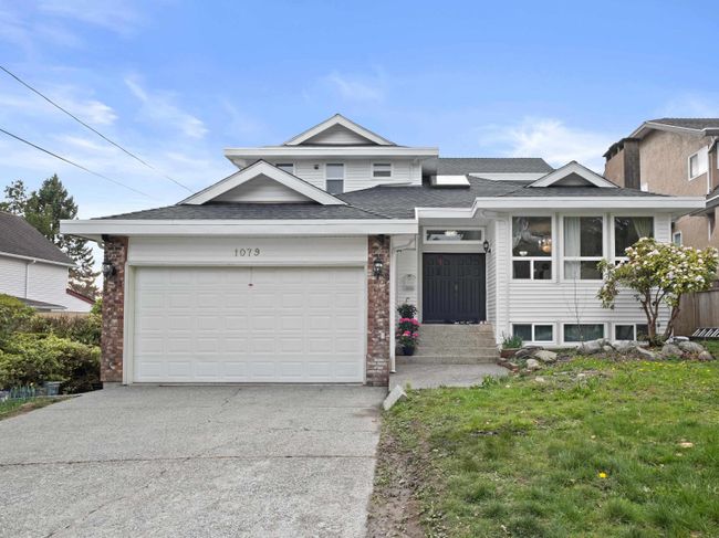 1079 Augusta Avenue, House other with 7 bedrooms, 4 bathrooms and 5 parking in Burnaby BC | Image 1