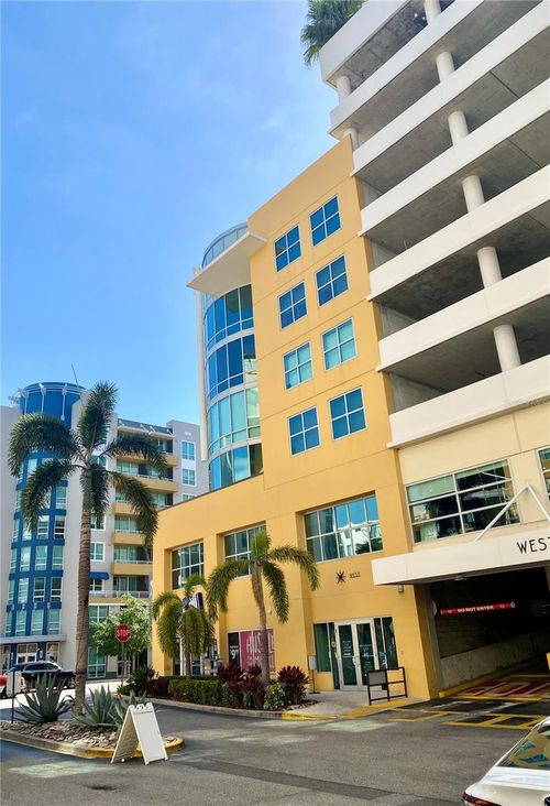 unit-827-1120 E Kennedy Blvd, TAMPA, FL, 33602-3585 | Card Image