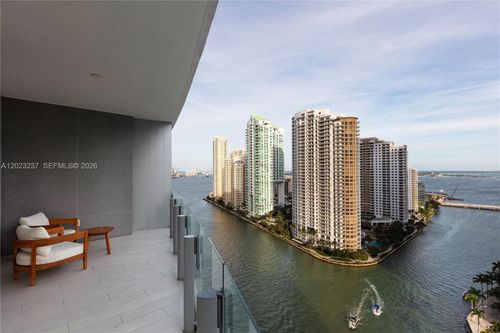 2107-300 S Biscayne Blvd Way, Miami, FL, 33131 | Card Image