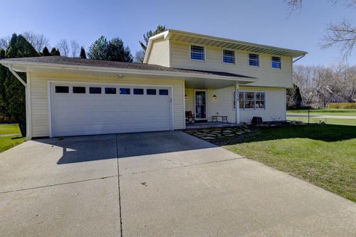 5310 Valley Dr, McFarland, WI, 53558-9514 | Card Image