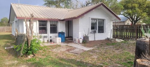 801 S Ann St, Rockport, TX, 78382-2422 | Card Image