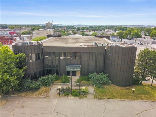 111 N 6th St, Pekin, IL, 61554-3321 | Card Image