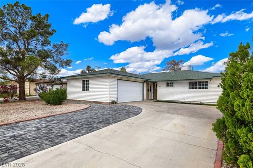 5916 Fawn Ave, Las Vegas, NV, 89107-1467 | Card Image