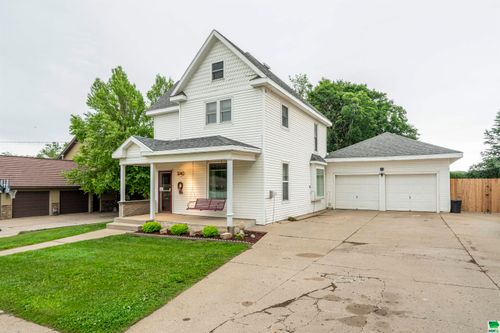 1240 Central Ave Se, Le Mars, IA, 51031-2721 | Card Image