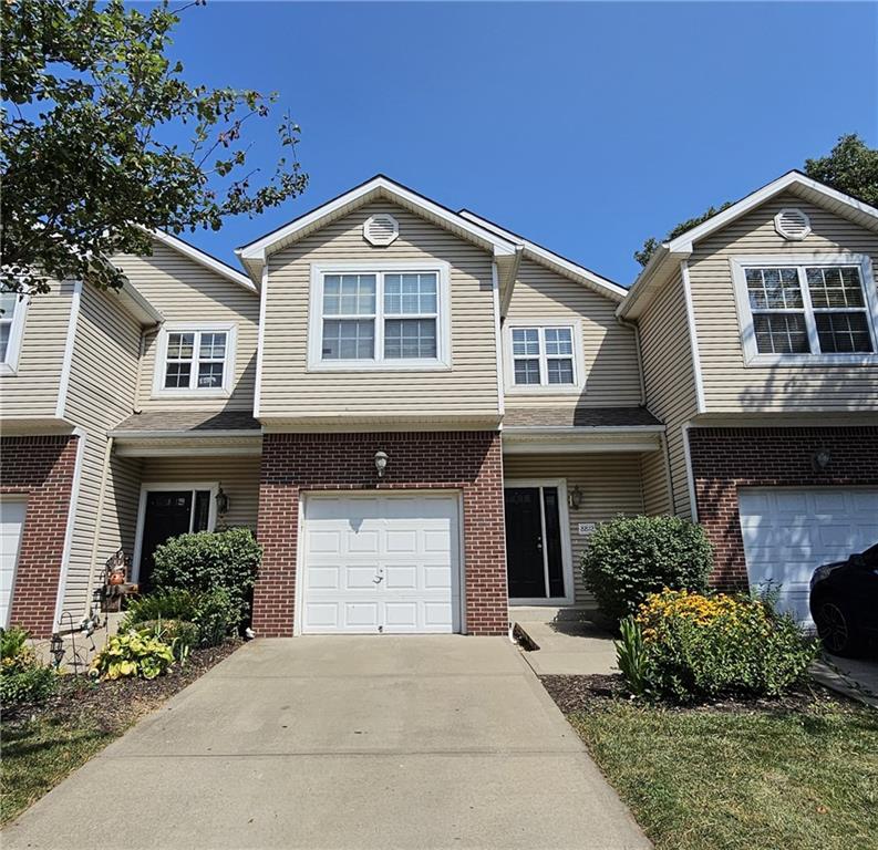 Timber Creek Ln, Pleasant Valley, MO 64068