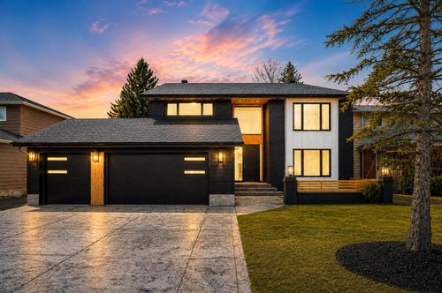 119 Canterville Rd Sw, Calgary, AB, T2W4R2 | Card Image