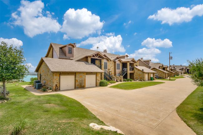 101 Eagle Pt, Condo with 2 bedrooms, 2 bathrooms and null parking in Graford TX | Image 29