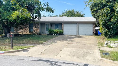 5650 Cornwallis Ct, Watauga, TX, 76148-1943 | Card Image