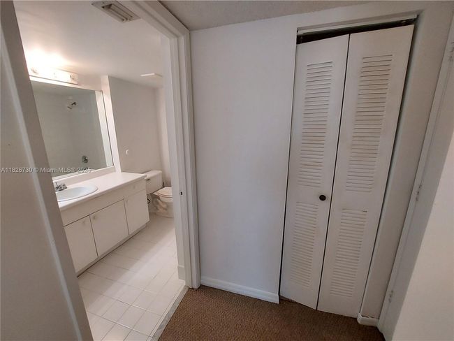 APT-125 - 2640 S University Dr, Condo with 2 bedrooms, 2 bathrooms and null parking in Davie FL | Image 44