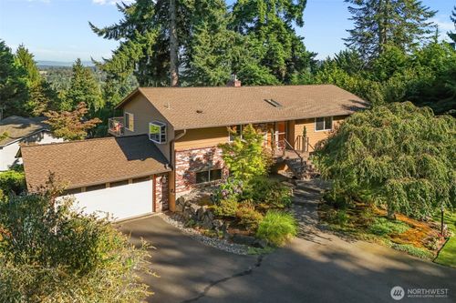 18722 64th Ln Ne, Kenmore, WA, 98028-7948 | Card Image