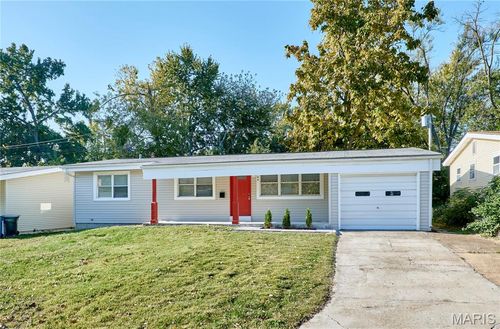 842 Holiday Ave, Hazelwood, MO, 63042-3324 | Card Image