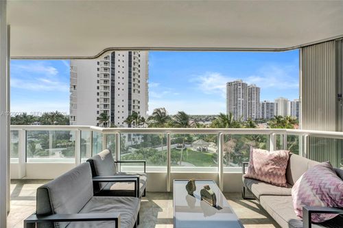 901-21055 Ne 37th Ave, Aventura, FL, 33180-4095 | Card Image