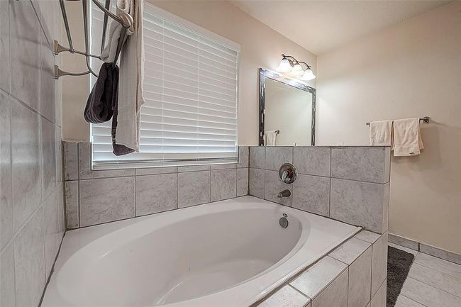 11823 Caprock Canyons Ln, House other with 4 bedrooms, 3 bathrooms and 2 parking in Sugar Land TX | Image 27