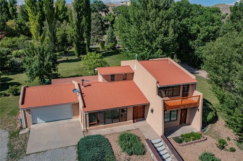 14 Entrada Del Jardin, Santa Cruz, NM, 87567-1210 | Card Image