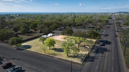1007 N Llano St, Fredericksburg, TX, 78624-3504 | Card Image