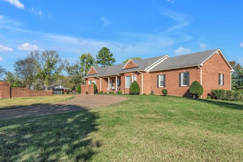 161 Graystone Dr, Gallatin, TN, 37066-4638 | Card Image