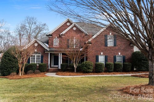 8933 Vickery Ln, Harrisburg, NC, 28075-6684 | Card Image