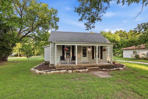 228 N Willow St, Douglass, KS, 67039-8650 | Card Image