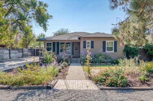 632 E Ramona Way, Fresno, CA, 93704-4744 | Card Image
