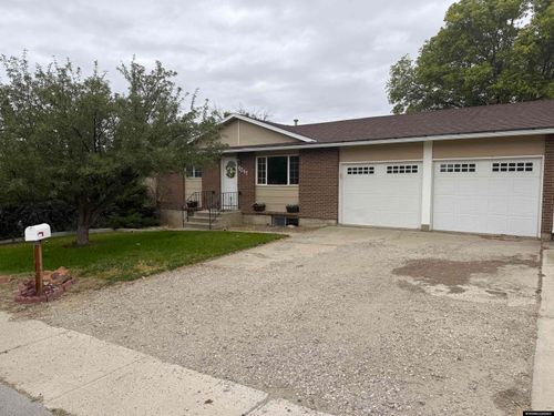 1017 Maple Way, Rock Springs, WY, 82901-4107 | Card Image