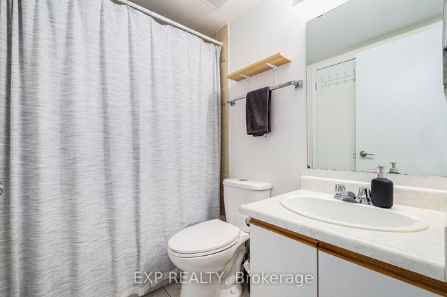 B - 207 Woodfield Dr, Condo with 2 bedrooms, 2 bathrooms and null parking in Nepean ON | Image 23