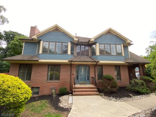 126 Mary Alice Ct, Union, NJ, 07083-7145 | Card Image