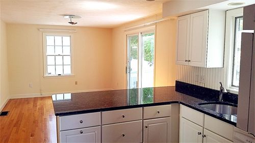 8 Baker Ave, Lexington, MA, 02421-6204 | Card Image