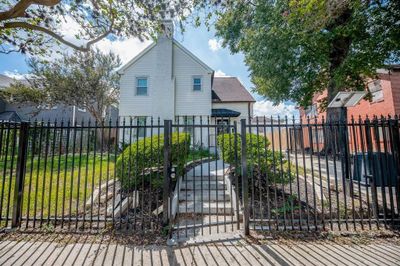 2906 Southmore Boulevard, House other with 4 bedrooms, 3 bathrooms and null parking in Houston TX | Image 1