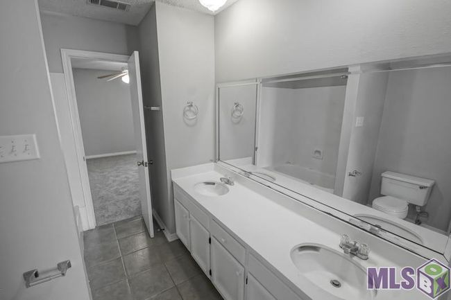 12-UNITS - 5208, 5212, 5220 Brightside View Dr, Home with 0 bedrooms, 0 bathrooms and 24 parking in Baton Rouge LA | Image 6