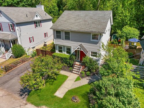 32 Lafayette Ave, Beacon, NY, 12508-1422 | Card Image