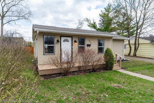 5357 Military Ave, Brighton, MI, 48116-1914 | Card Image