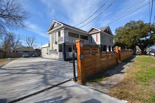 20-7124 Avenue F, Houston, TX, 77011-3729 | Card Image
