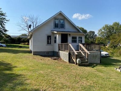 110 Oak Street, House other with 3 bedrooms, 1 bathrooms and null parking in Greenville KY | Image 2