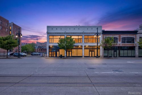 1-3139 Woodward Ave, Detroit, MI, 48201-2701 | Card Image