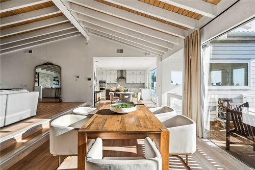 2019 Sunset Plaza Dr, West Hollywood, CA, 90069-1202 | Card Image