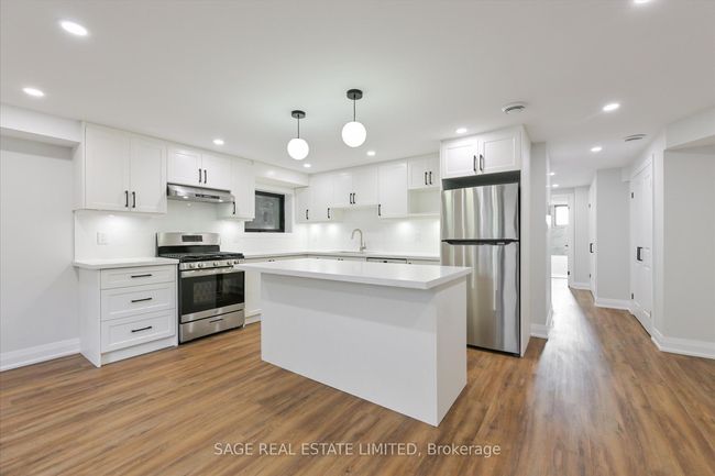A - 22 Lansdowne Ave, Home with 2 bedrooms, 2 bathrooms and null parking in Toronto ON | Image 10