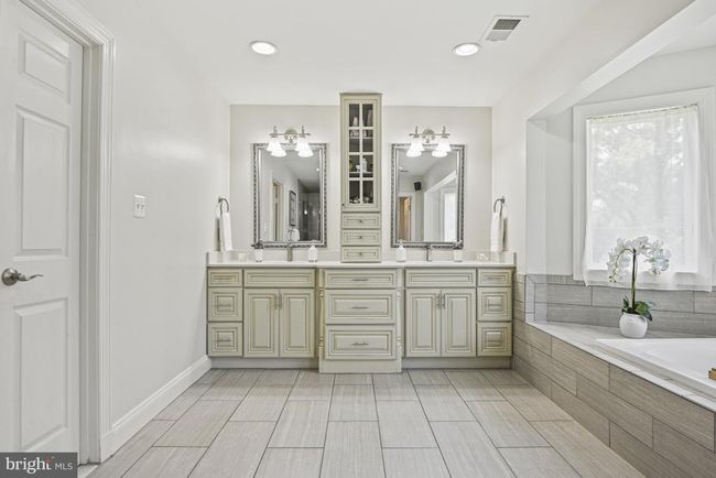 1016 Bellview Rd, House other with 5 bedrooms, 5 bathrooms and null parking in MCLEAN VA | Image 53