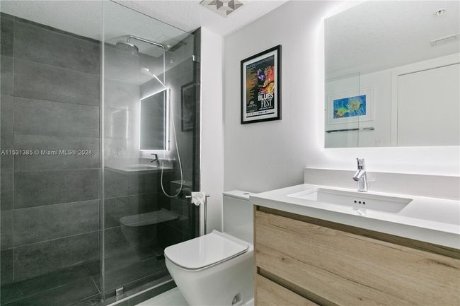 APT-1601 - 1800 N Bayshore Dr, Condo with 3 bedrooms, 3 bathrooms and null parking in Miami FL | Image 26