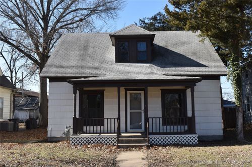 405 S Seneca Ave, Bartlesville, OK, 74003-4031 | Card Image