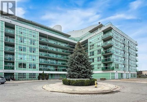 425-60 Fairfax Crescent, Toronto (Clairlea-Birchmount), ON, M1L0E1 | Card Image